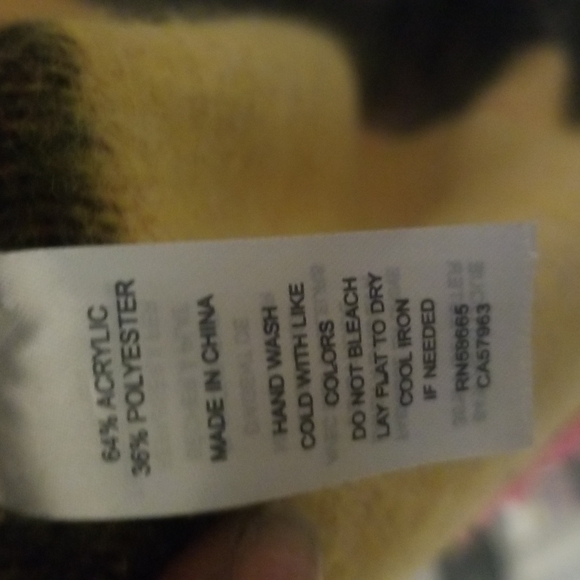 BP blackett scarf New with tag - Picture 7 of 9